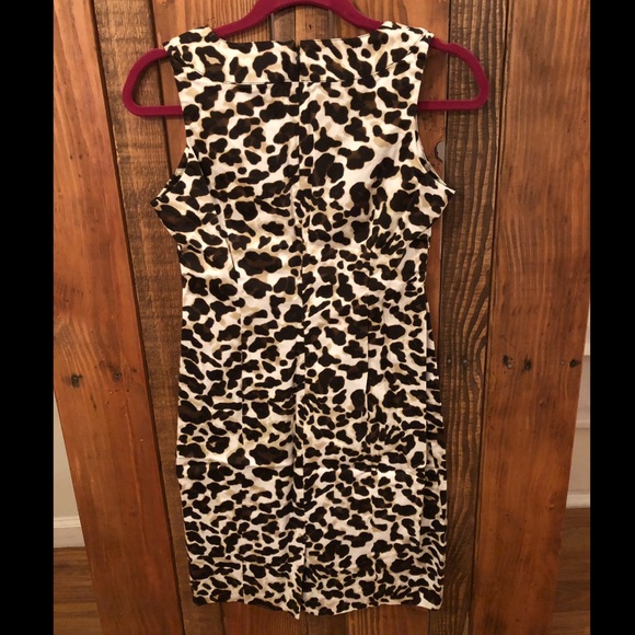 Jones New York size 2 petite leopard dress - Picture 2 of 2